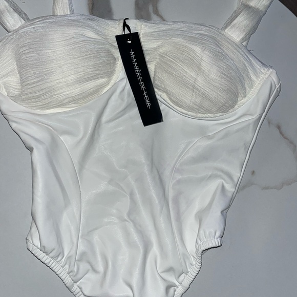 BRAND NEW MANIERE DE VOIR SHIRRED MESH OVERLAY SET - Picture 8 of 8